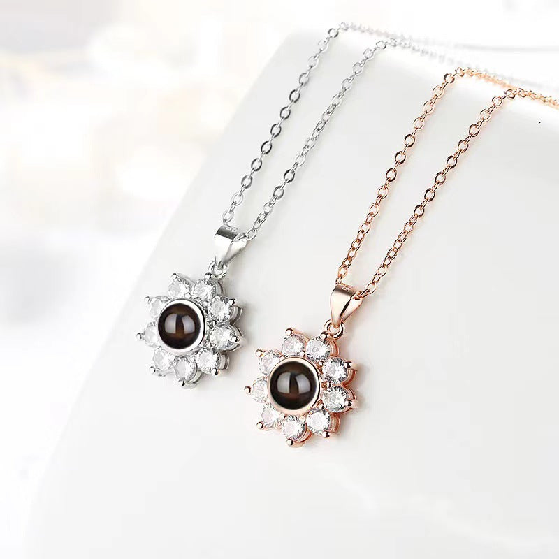 Exquisite and Fashionable Sunflower Diamond Projection Necklace